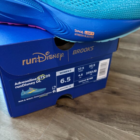 Brooks Adrenaline GTS 25 runDisney Disneyland-Women 6.5 NIB - Picture 5 of 7